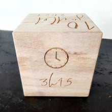 Charger l&#39;image dans la galerie, Grand cube en bois naissance
